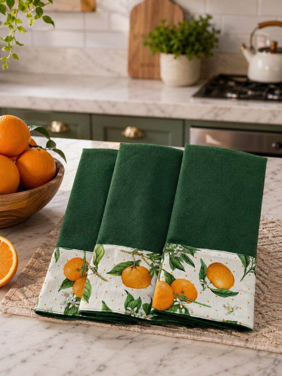 Panos de prato verde laranja dobrados